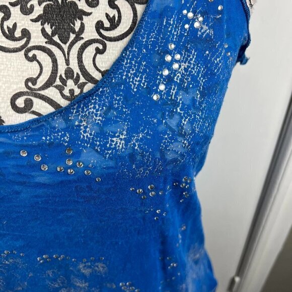 Guess blue tank top with metallic silver and rhinestone embellishments - Picture 4 of 9